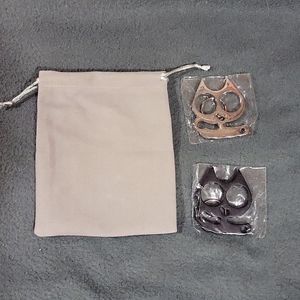 NWOT 2 pcs, cat key chains,